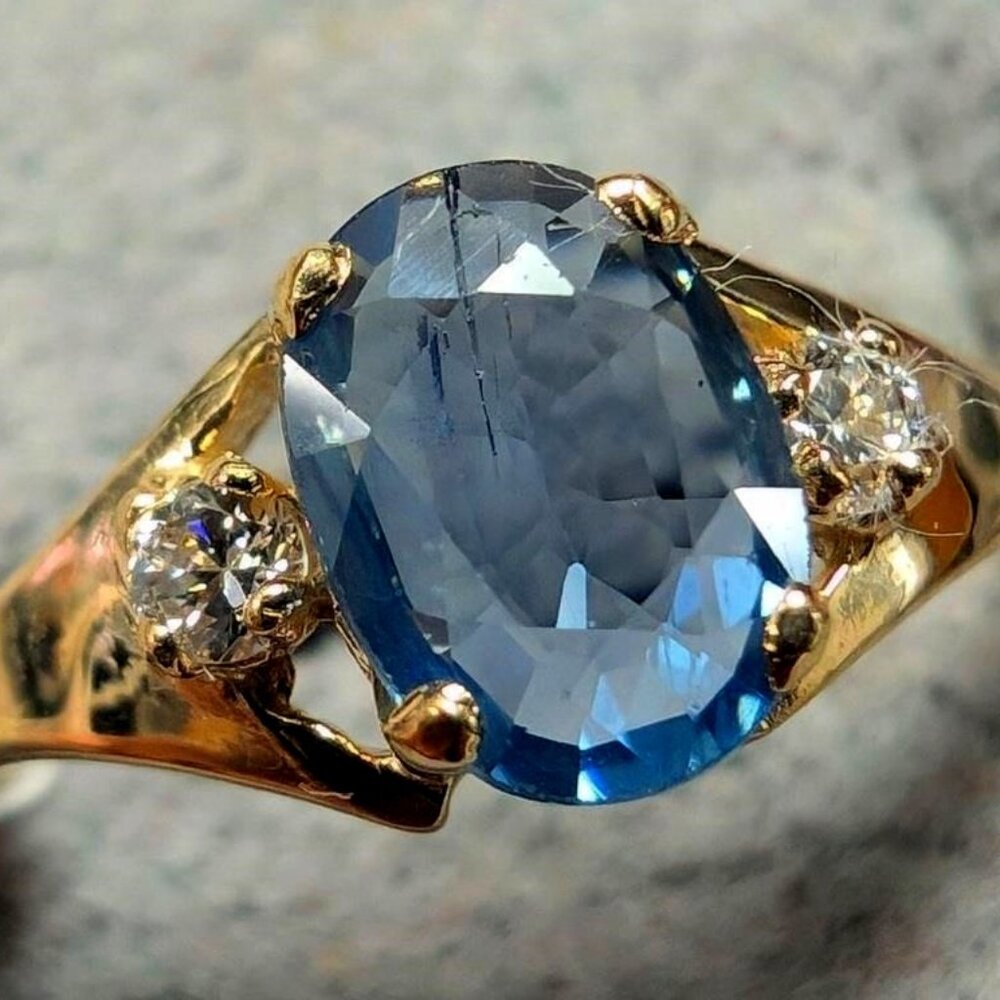 10K Yellow Gold 1.3G Sapphire 1Ct Diamond 0.05Ct Ring (~Size 6.5)